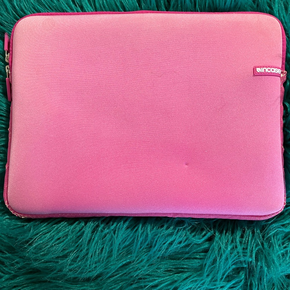 Laptop Case - Picture 2 of 7